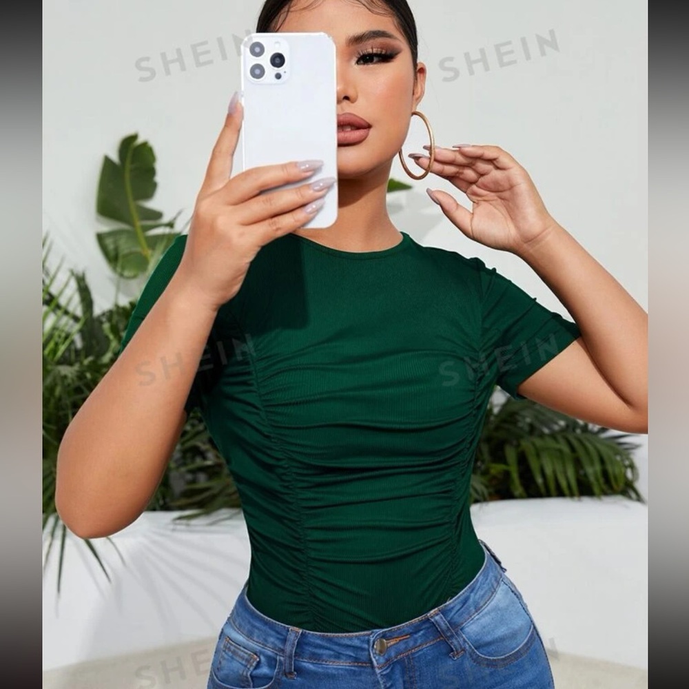SHEIN Solid Ruched Slim Tee